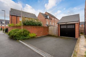 Drive & Garage - click for photo gallery